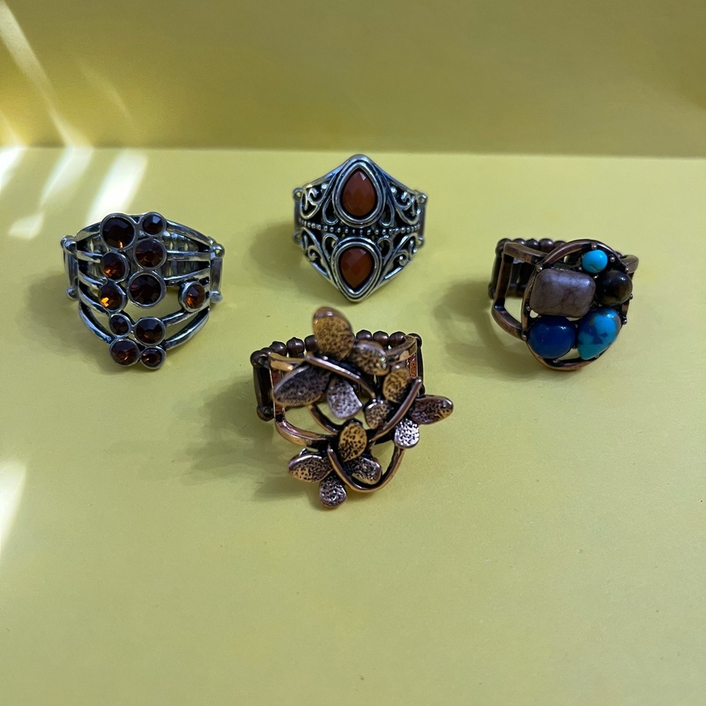 Paparazzi adjustable rings set of 4